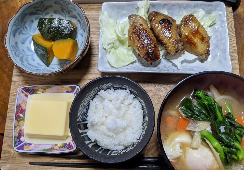 Japanese breakfast is usualy "ichiju-sansai".