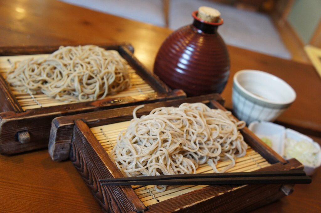 Zaru soba is simple cuisine that contains soba noodle and soup.